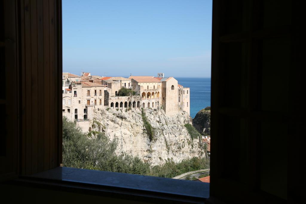 Mansarda Villa Alf Di Vito Tropea Værelse billede