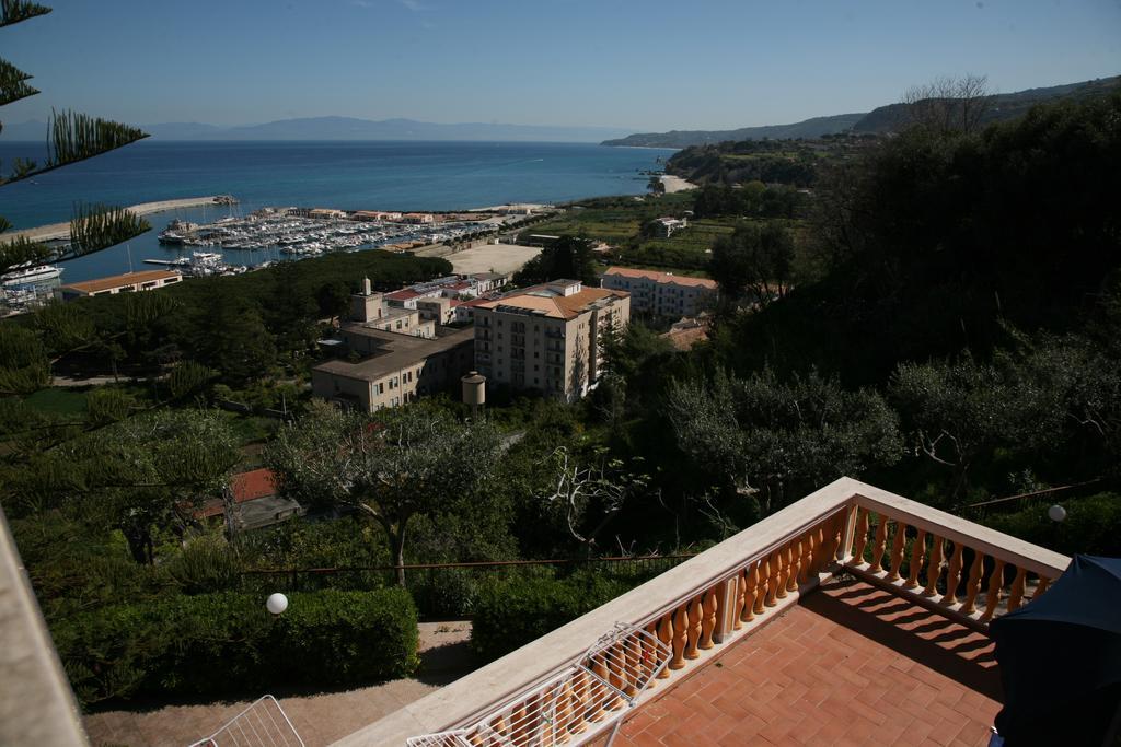 Mansarda Villa Alf Di Vito Tropea Værelse billede