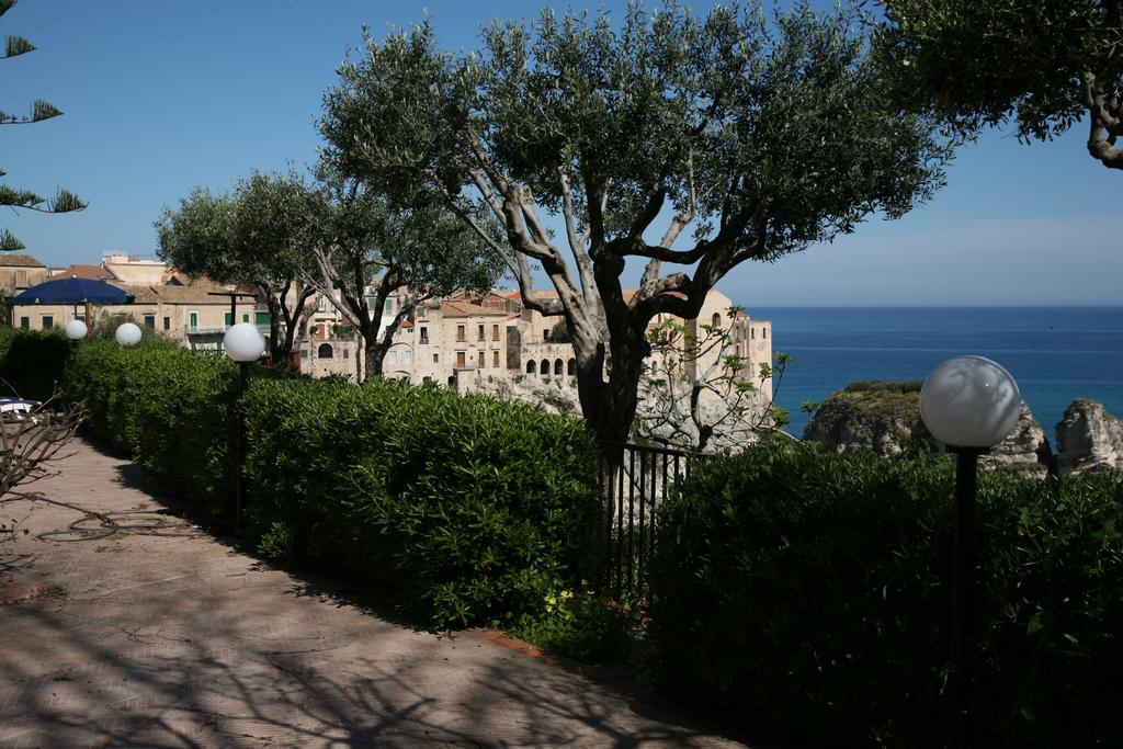 Mansarda Villa Alf Di Vito Tropea Værelse billede